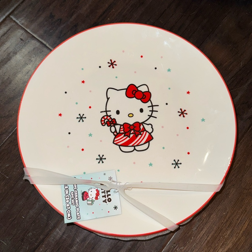 Hello Kitty Christmas Plates
